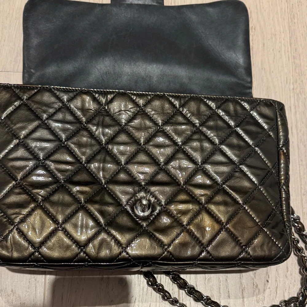 AUTHENTIC Chanel Classic Flap Bag – Dark Greem Patent Leather